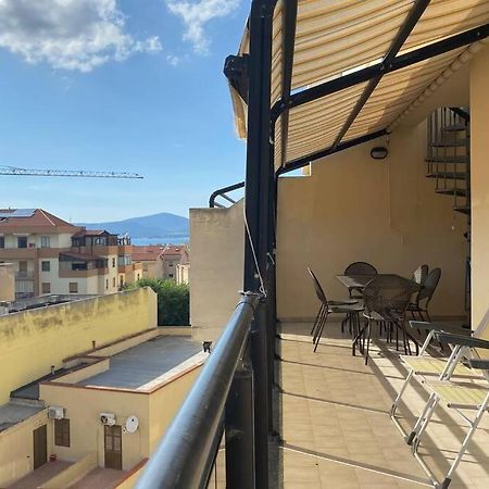 Attico Luminoso Ed Accogliente In Zona Centrale Apartment Alghero Exterior photo