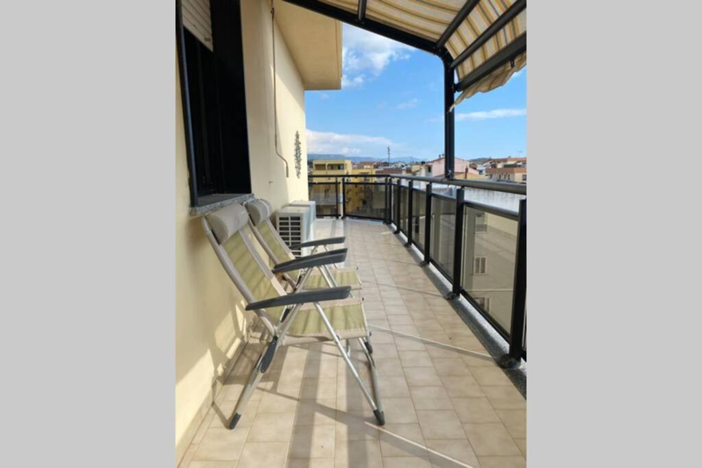 Attico Luminoso Ed Accogliente In Zona Centrale Apartment Alghero Exterior photo